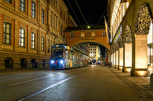 ChristkindlTram_Aussen_neu.jpg